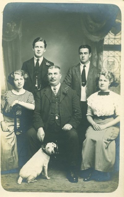 Sutherland family group photograph