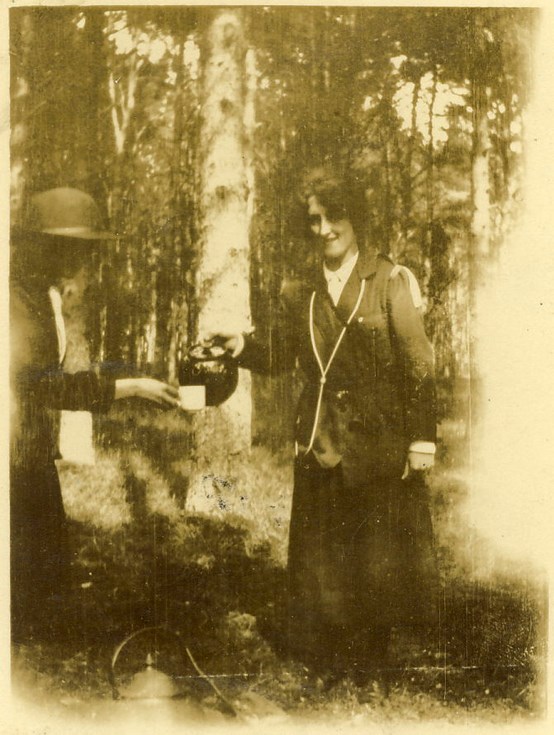 Dornoch Guides Oversteps Camp 1936