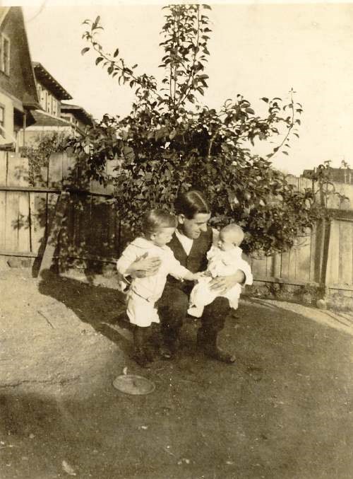 Robert Gordon with sons John and James