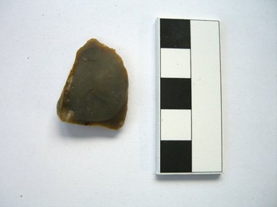 Small flint fragment with a sharp edge