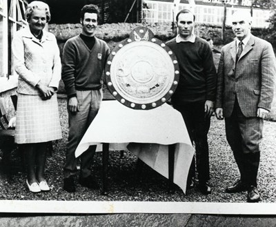 Presentation of the Carnegie Shield