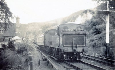 Dornoch train at the Mound Station