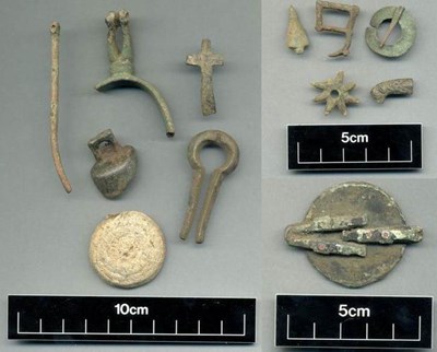 Medieval broches, buckles, pin and Jew's harp
