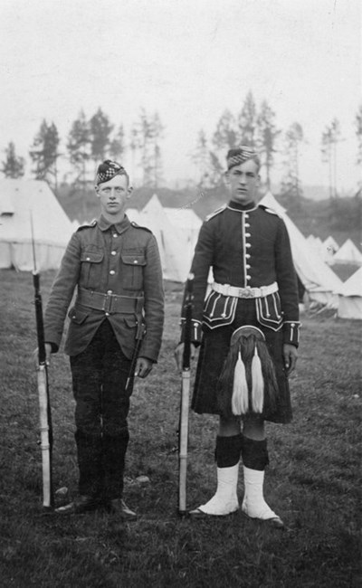 Two 5th Seaforth soldiers at camp