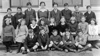 Dornoch Academy class 1920