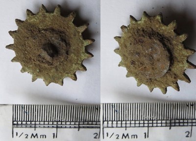 Unidentified metal disc with teeth