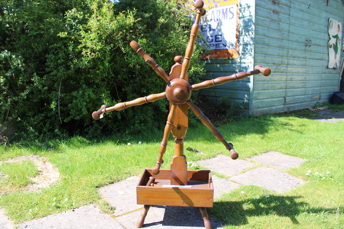 Wool winder