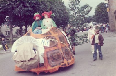 'Tortoise'  in the Square,  Dornoch Festival week pram race