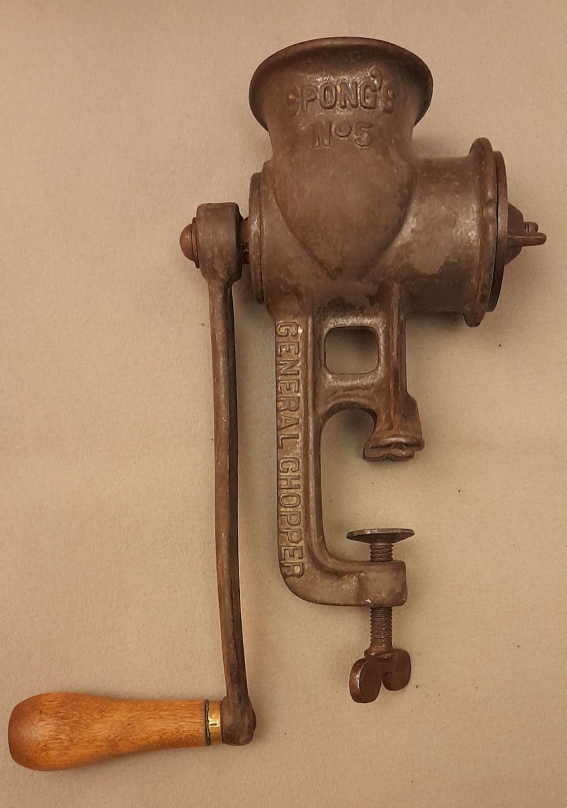 Metal meat mincer