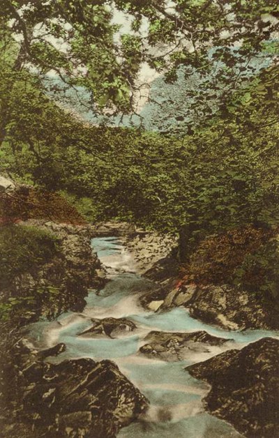 The rushing water of Fairy Glen