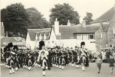 Pipe band parade