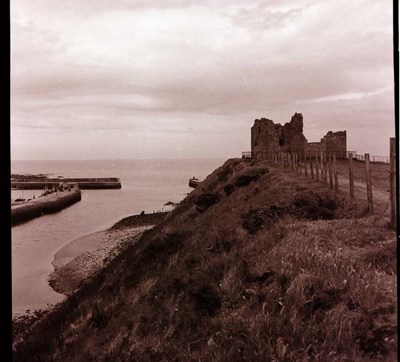 Helmsdale Castle & harbour 1945