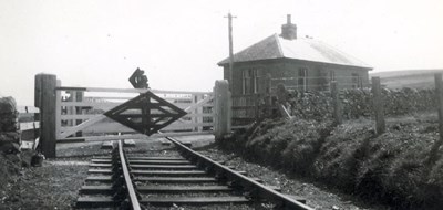 Skelbo railway level crossing