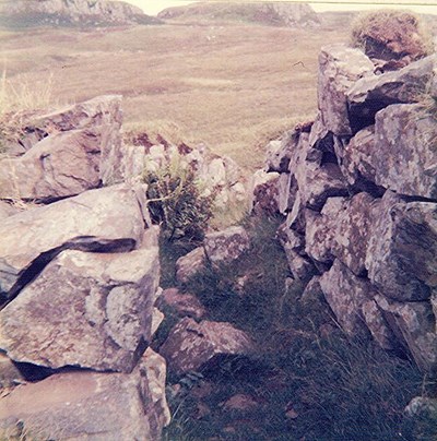 Broch at Dun Beag, Struan More, Skye ~ Entrance