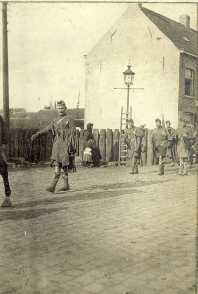 Argyll & Sutherland Highlanders marching at Vlamertinghe