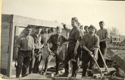 ‘C’ Company officers ~ new Mess dug-out in construction