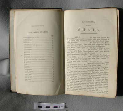 Gaelic bible belonging to John Ross