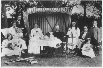 Bentinck Family Group c 1913