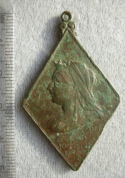 Queen Victoria Diamond Jubilee Medallion found at Proncy