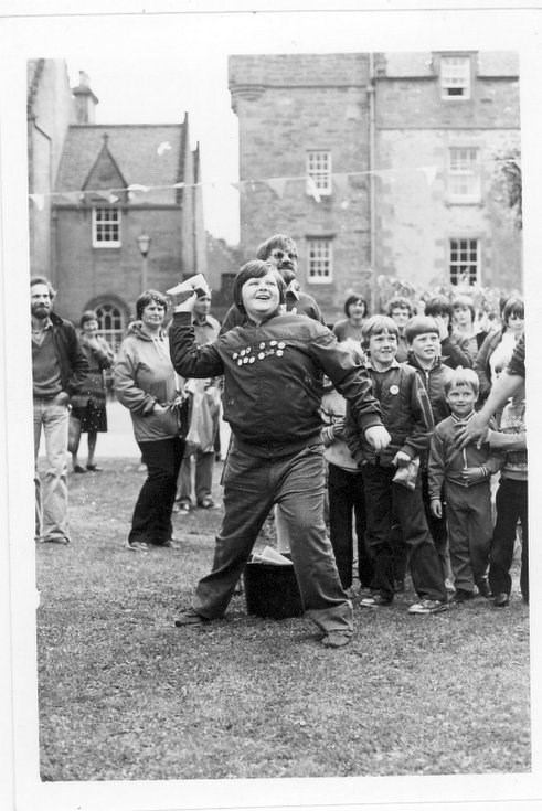 Dornoch Festival Week ~ Sponge throwing competition