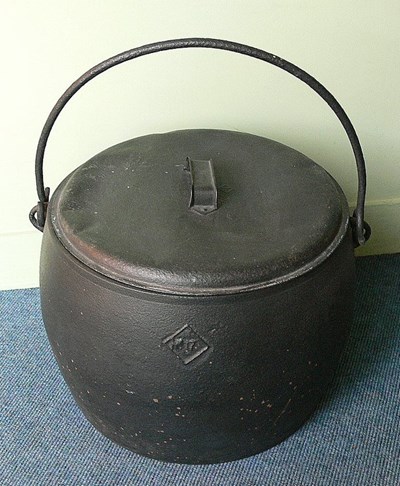 Cooking pot