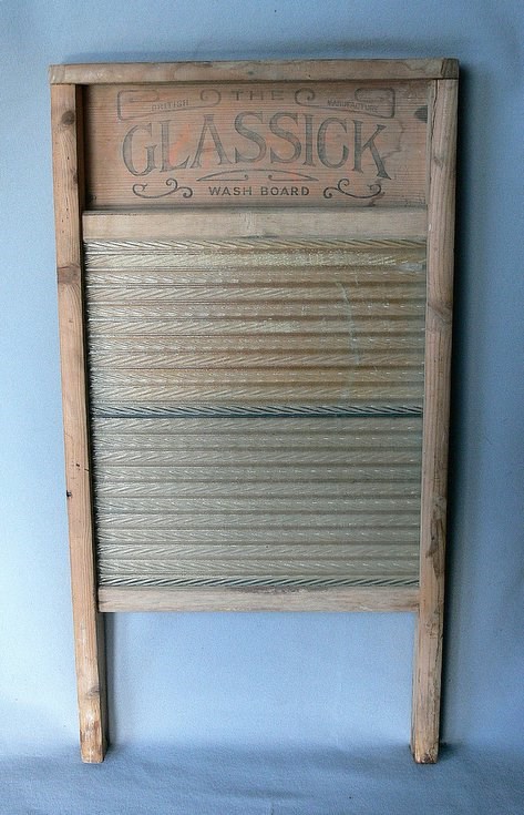 Glassick wash board
