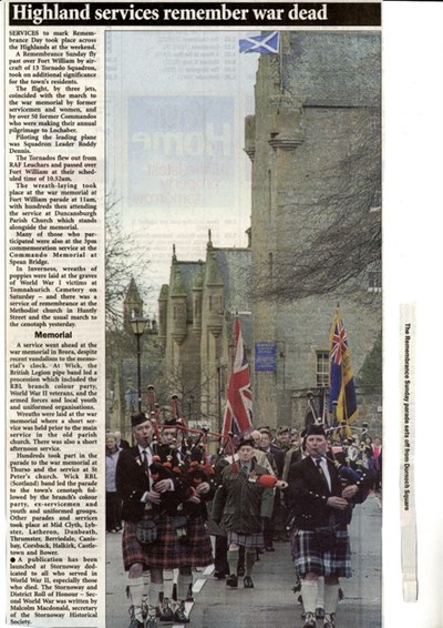 Dornoch Square - Remembrance Day Parade 2004