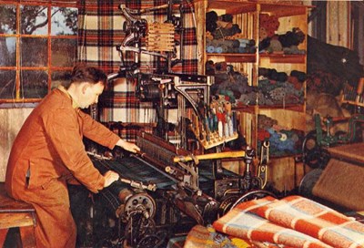 Weaving at Brora