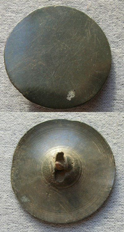 Button found at Burghfield