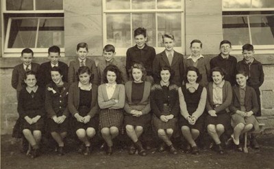 Class photograph of Dornoch Academy, 1946-47.